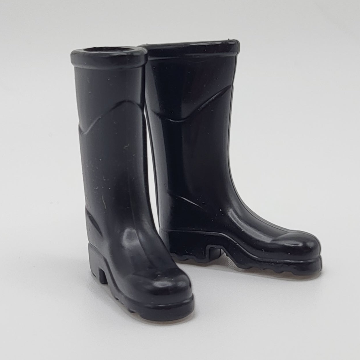 Black Rubber Boots - Wellies - 1/12 Scale Dollhouse Diorama Miniature