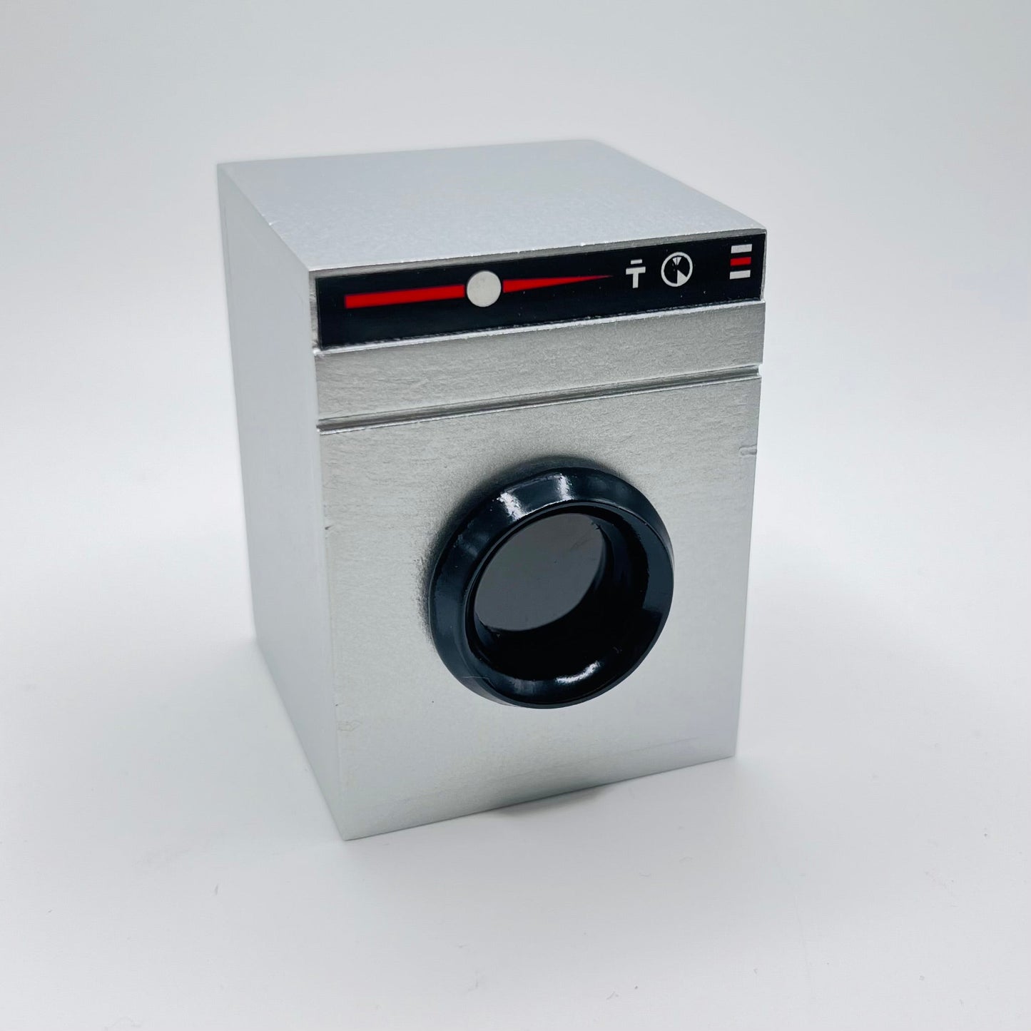 Modern Dryer - Silver - 1/12 Scale Dollhouse Miniature