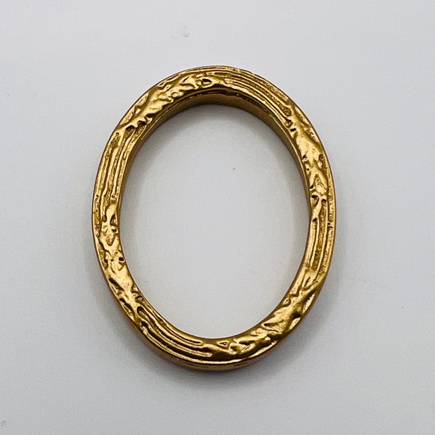 Oval Gold Painted Resin Picture Frame - 1/12 Scale Dollhouse Miniature