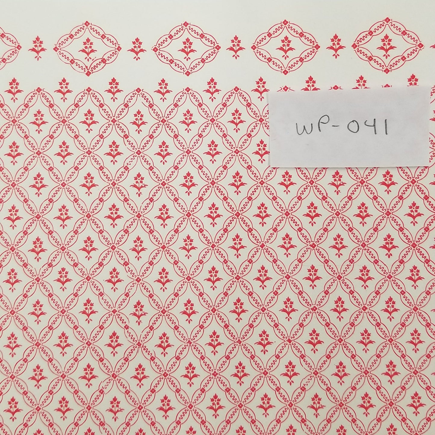 Diamond Shape of Flowers / Red