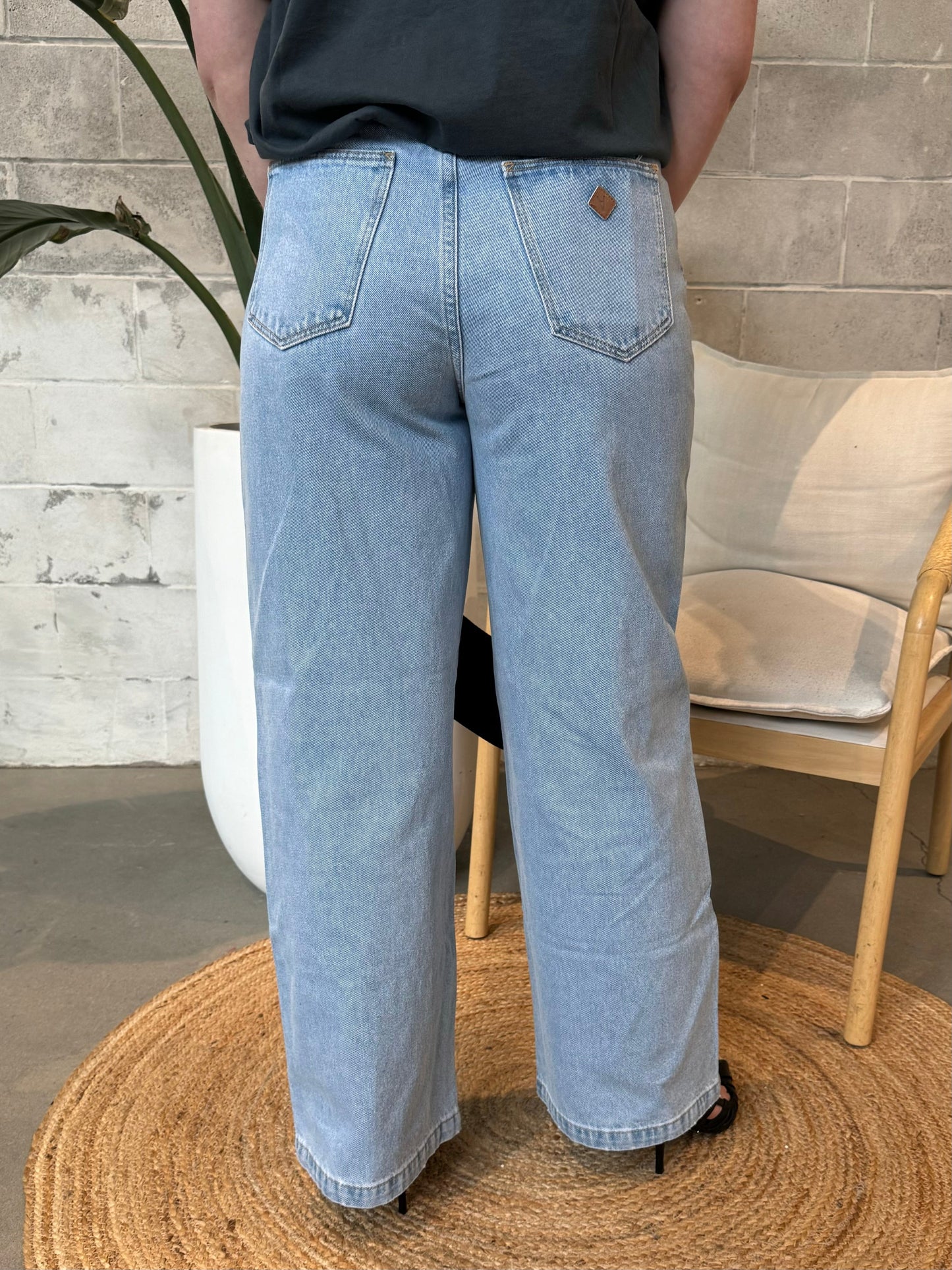 ABRAND 94 High Rise Wide Leg Kendall Jean