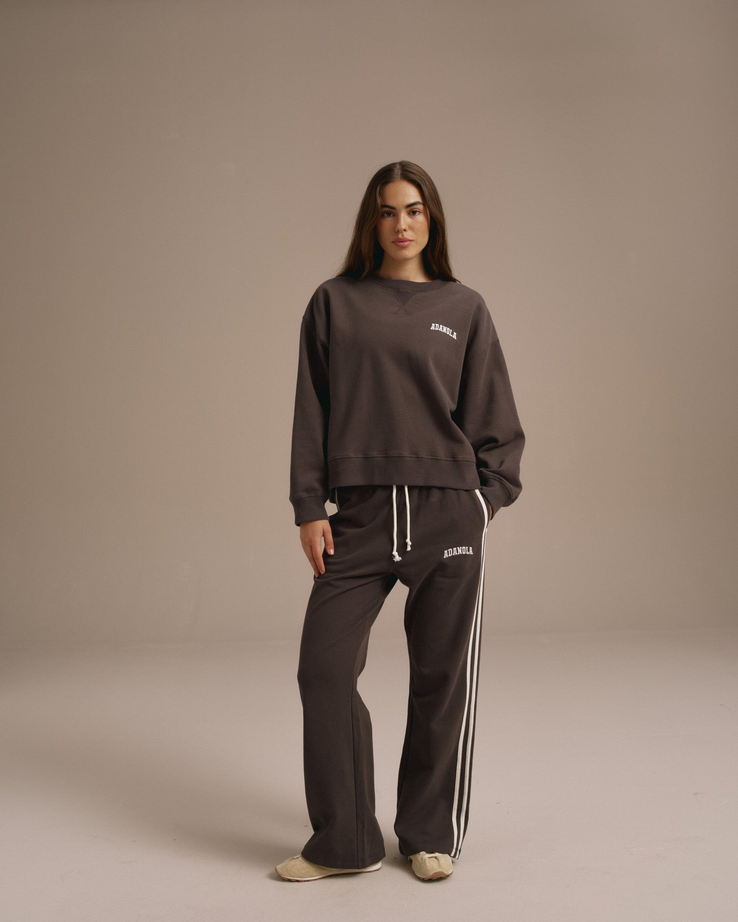 Varsity Loose Fit Sweatpants - Coffee Bean/Marshmallow White