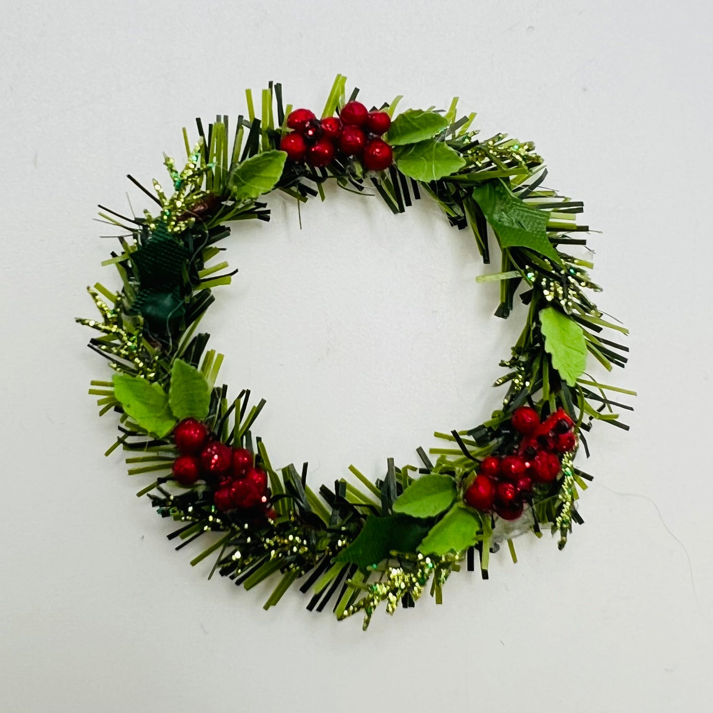 Christmas Wreath - Greenery with Red Berries - 1/12 Scale Dollhouse Miniature