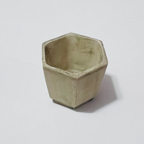 Hexagon Green Resin Flower Pot - 1/12 Scale Dollhouse Miniature