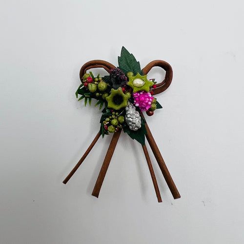Floral Bow Decoration - 1/12 Scale Dollhouse Miniature
