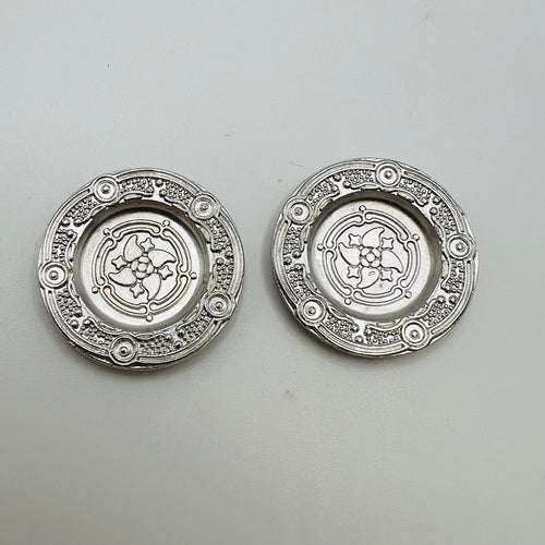 Set of 2 Metal Plates - 1/12 Scale Dollhouse Miniature